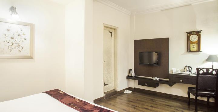 Hotel Maharaja Regency Ludhiana Exteriör bild