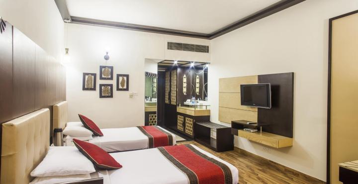Hotel Maharaja Regency Ludhiana Exteriör bild