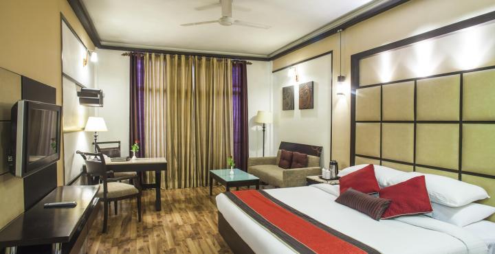 Hotel Maharaja Regency Ludhiana Exteriör bild