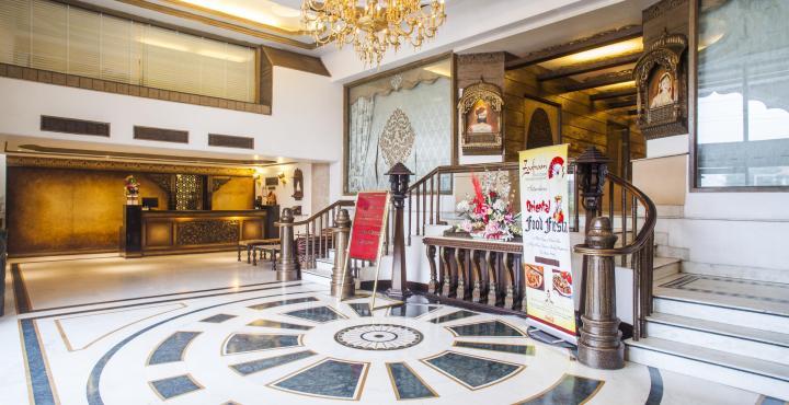 Hotel Maharaja Regency Ludhiana Exteriör bild