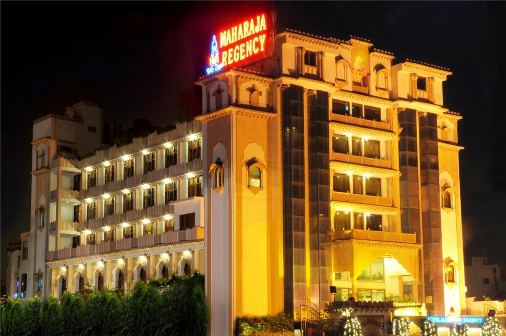 Hotel Maharaja Regency Ludhiana Exteriör bild